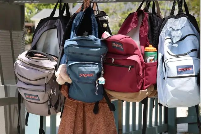 schoolbag — photo