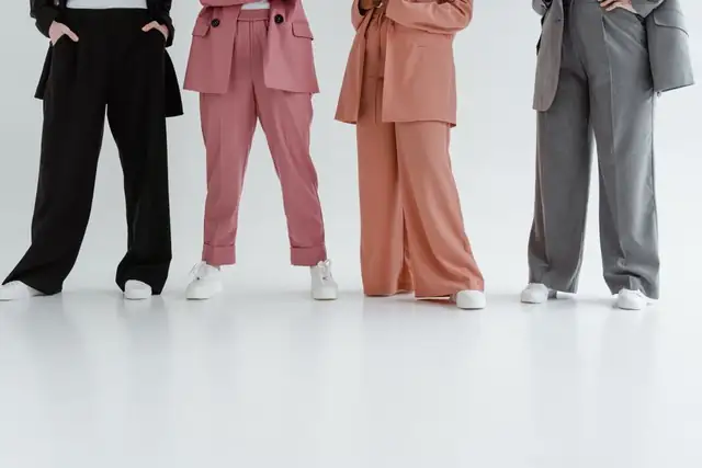 trousers — photo