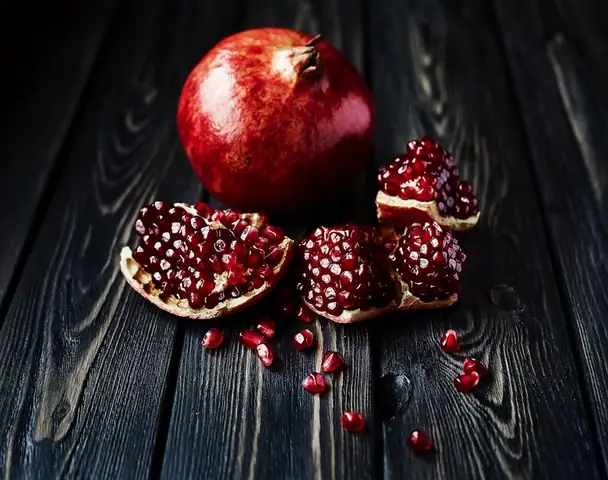 pomegranate — photo