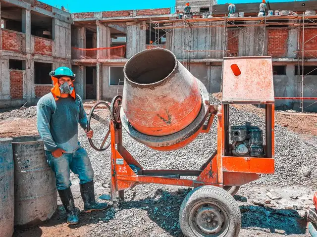 builder — photo