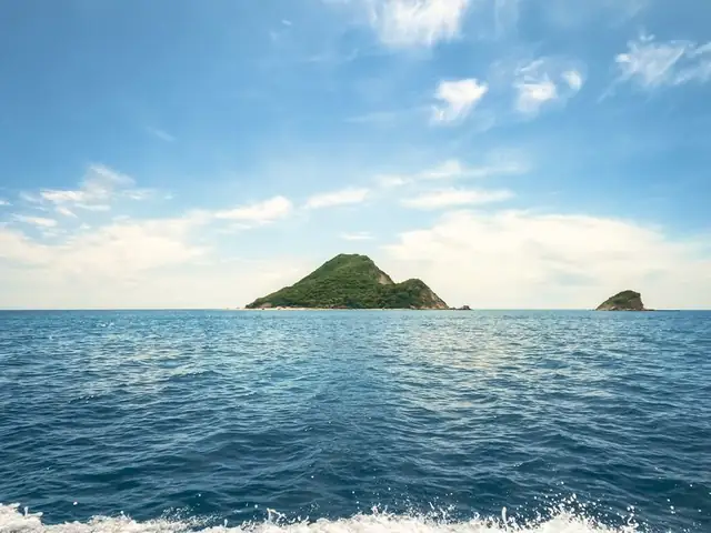 island — photo