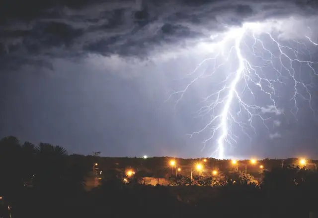 lightning — photo