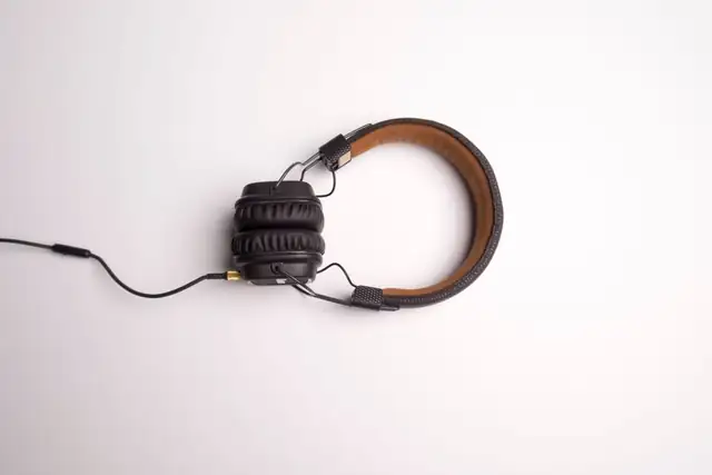 headphones — photo