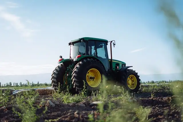 tractor — photo